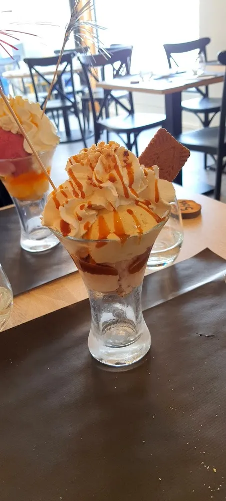 Entrecôte Grillée Sauce Chimichurri Et Coupe Hazelnut